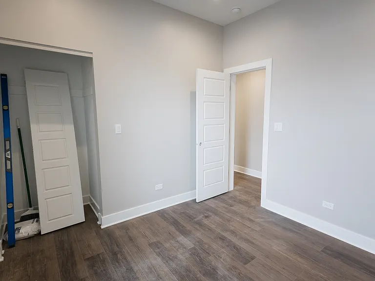 Bedroom #3 - Closet