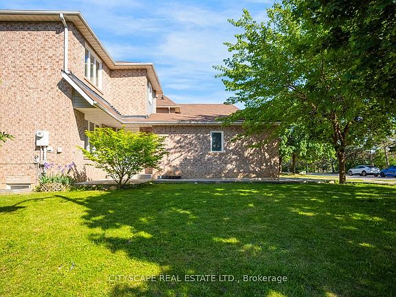 5th image of 65 Mullis Cres