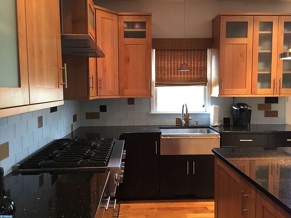 4th image of 62 Brookfield Dr