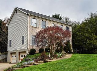 31 Sydney Ln, Asheville, NC 28806
