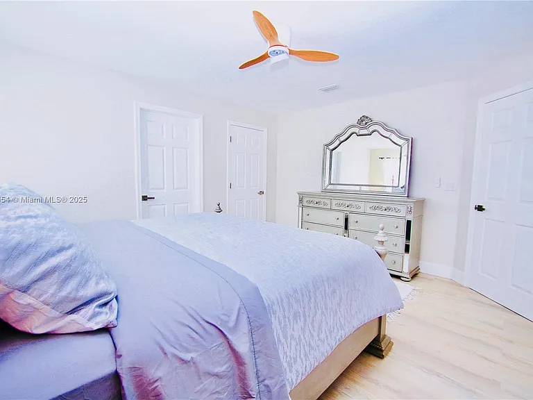 244 NW 6th Ave — Photo 23