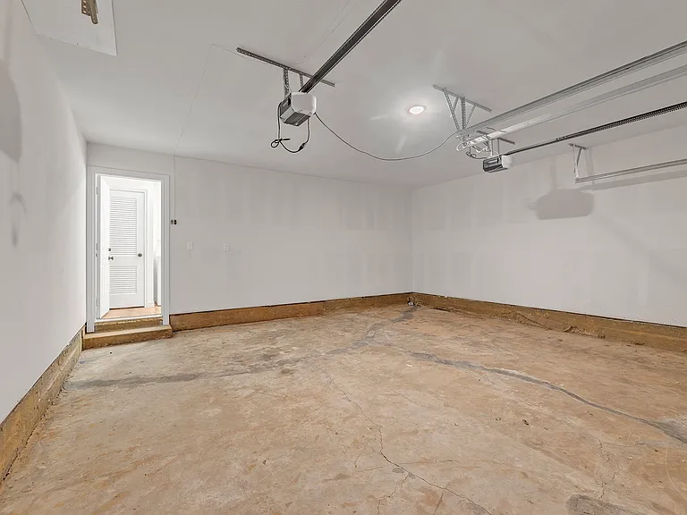 7508 Deaver Dr — Photo 29