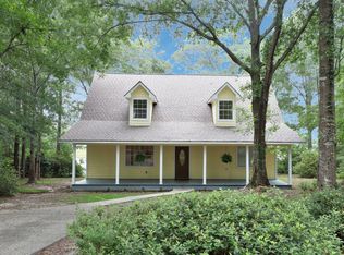 18400 Lake Ridge Dr, Saucier, MS 39574