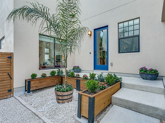 3rd image of 420 E Olmos