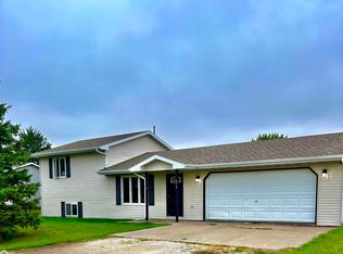 570 Lyon St, Jewell, IA 50130