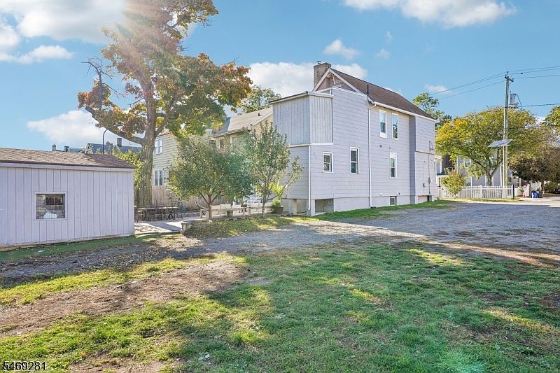 2nd image of 18 Tompkins Street