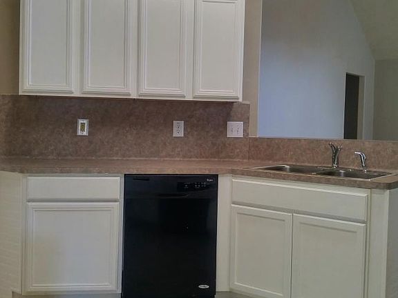 4th image of 18202 Major Glen Cir