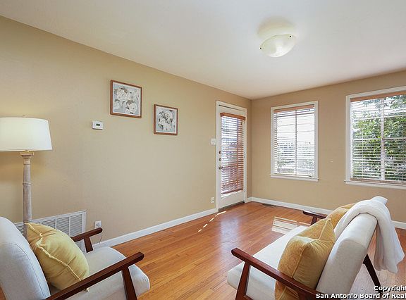 5th image of 103 E Wildwood Dr APT A