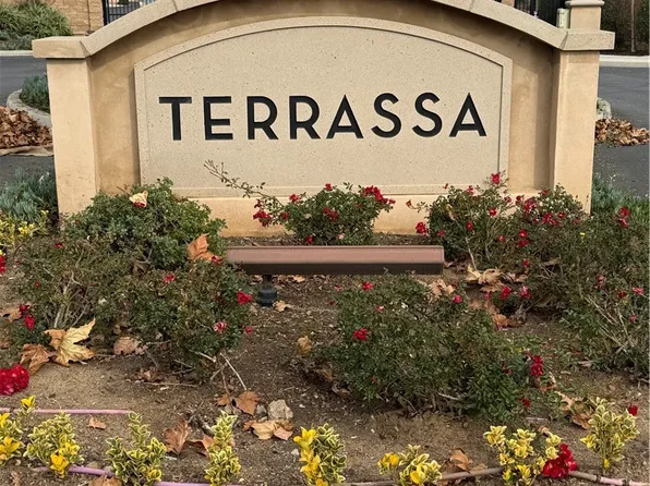 2899 Menorca Cir, Corona, CA 92881