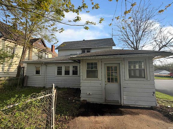 3rd image of 236 E High St