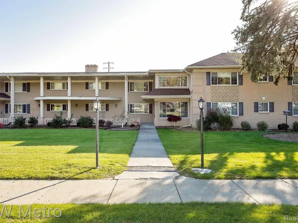 2377 Walton Blvd Unit 11, Rochester Hills, MI 48309