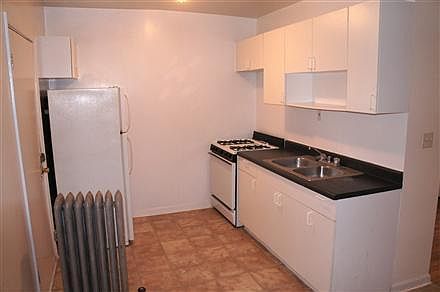 3rd image of 2330.5 N Spaulding Ave #3B