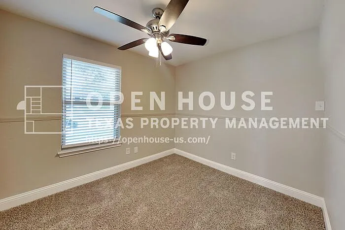 1742 Sterling Ln — Photo 11