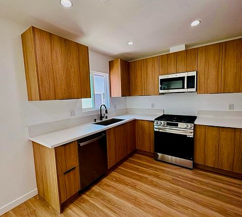 5th image of 18152 Sunburst St