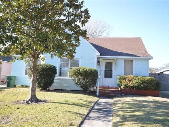 4015 Lakeshore Dr, Port Arthur, TX 77642
