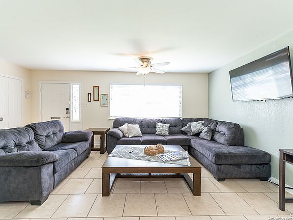 3rd image of 105 W SILVER SANDS DR #105A