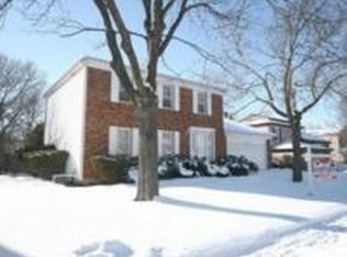 580 Iroquois Trl, Carol Stream, IL 60188