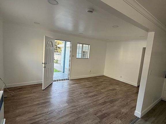 3rd image of 619 Bridewell St #619