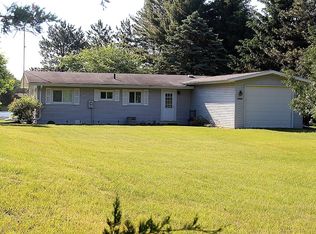 N9150 Otter Ln, Neshkoro, WI 54960