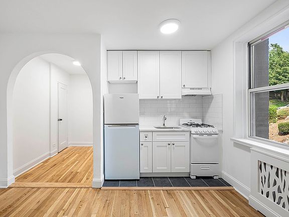 2nd image of 5645 Netherland Ave APT 2F