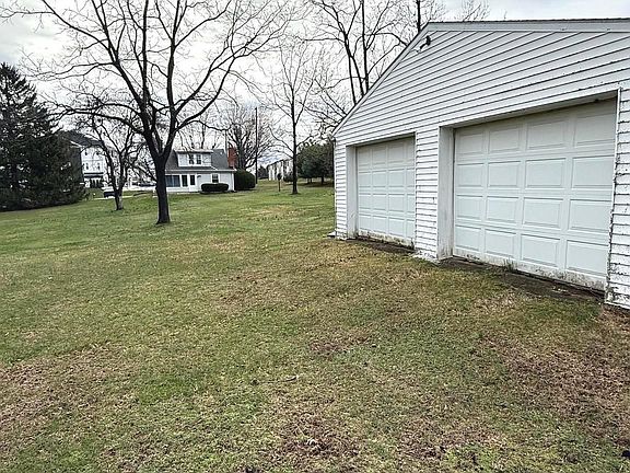 5th image of 4324 Valley Rd