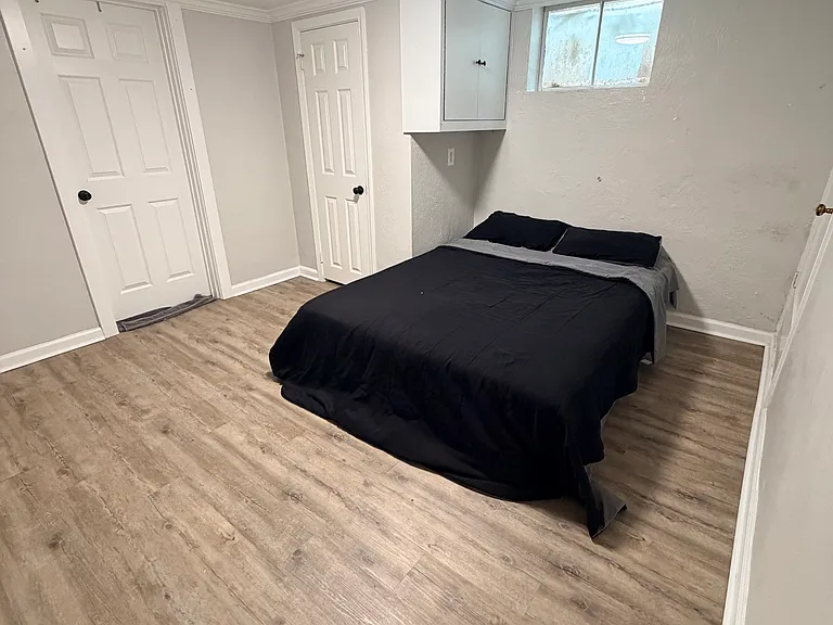 209 W Chandler St — Photo 2
