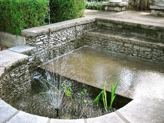Fountain & Formal Gardens