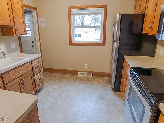 2nd image of 3434 Thomas Ave N