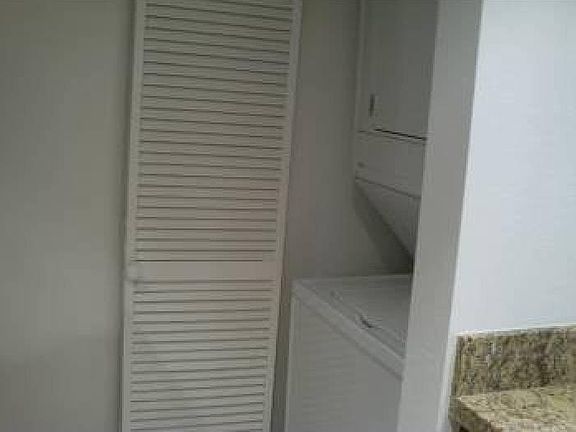 5th image of 355 S Marengo Ave APT 409