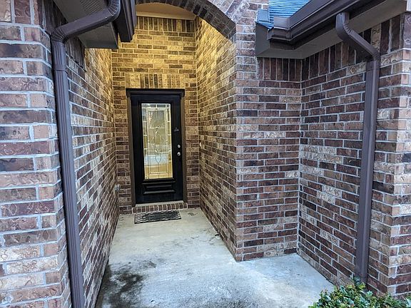 3rd image of 12527 Lake Portal Dr