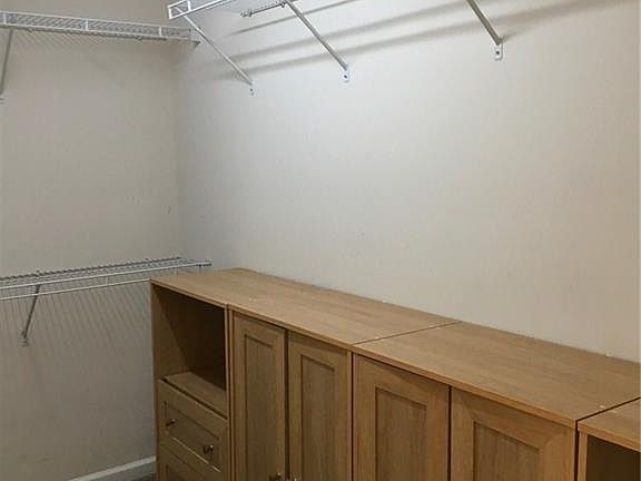 5th image of 514 Papillion Trce