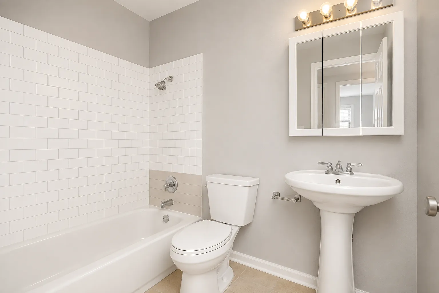 4 bed, 2200 sqft, $1,800 — Photo 3