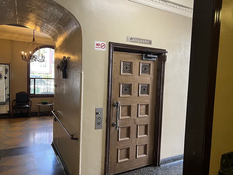 630B S Kenmore Ave #D211 — Photo 3