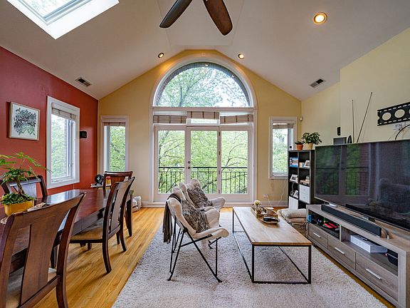 2nd image of 2905 N Damen Ave #3