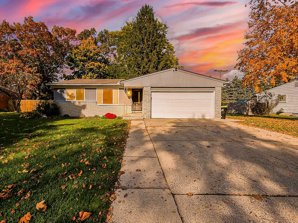 8580 Buffalo Dr