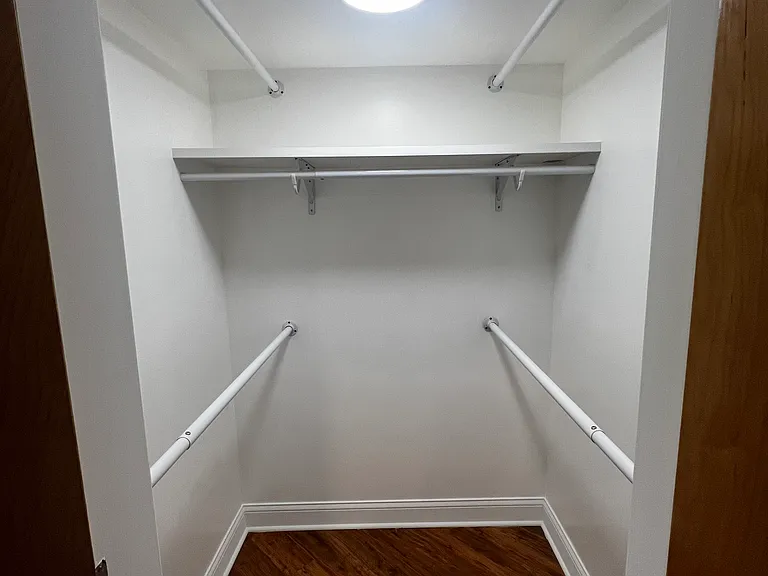 1137 W Bryn Mawr Ave #204 — Photo 12