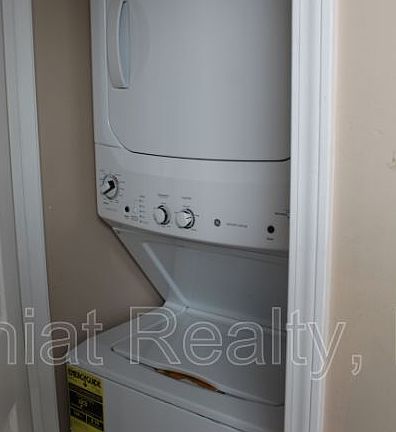 4th image of 1922A Industry St #A