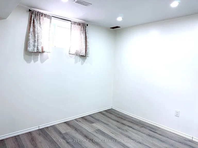 15 Slack St #BASEMENT — Photo 9