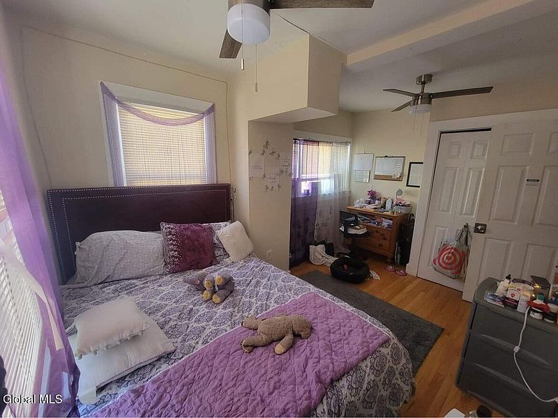 4th image of 579 Washington Avenue