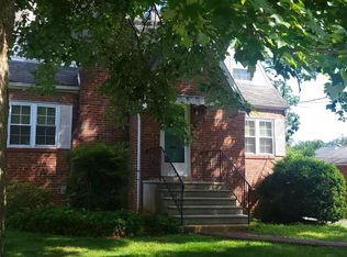 5707 26th St N, Arlington, VA 22207