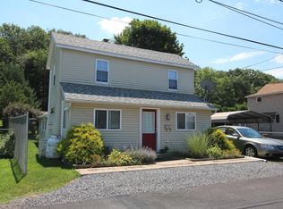 1118 Schwabe St, Freeland, PA 18224