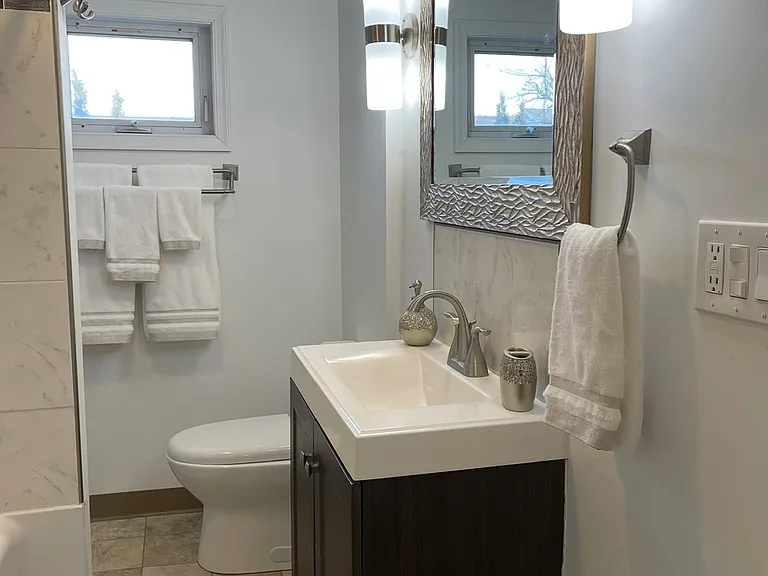 Bright, Ultra-Modern Bathroom