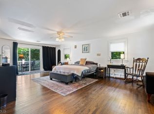 60 Brook Dr, Watchung Boro, NJ 07069