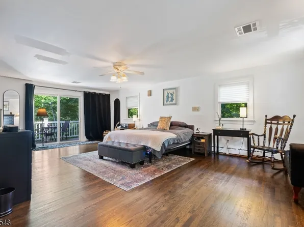 60 Brook Dr, Watchung Boro, NJ 07069