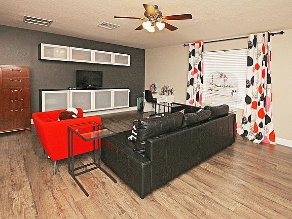 5th image of 2033 Sandy Garden Ln