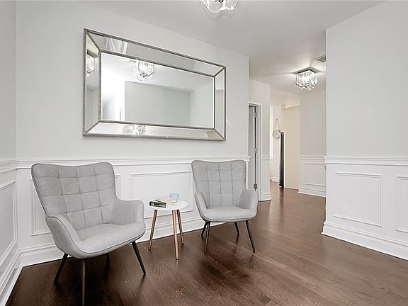 2nd image of 90 Bay Street Lndg APT 8A