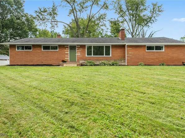 4504 Michael Dr NW, Canton, OH 44718