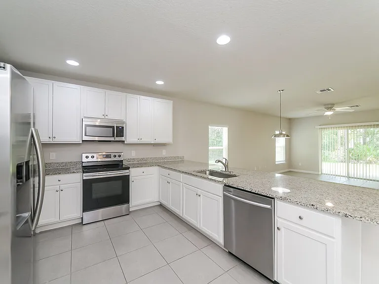 1201 Croydon Cir — Photo 7