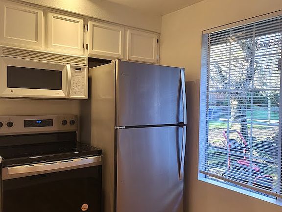 5th image of 8412 139th Ave NE