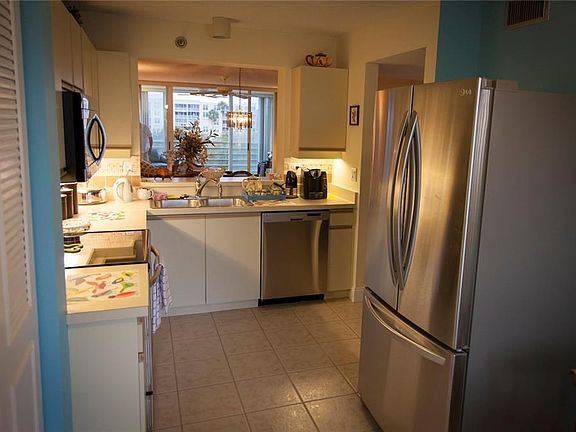 5th image of 4460 Fairways Blvd APT 304
